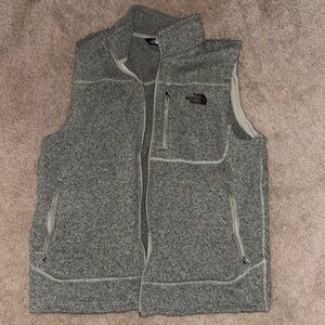 Men’s Northface vest